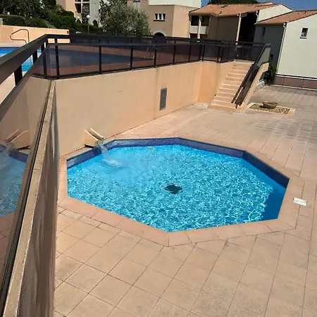 3 Piscines Acces Direct Apartman